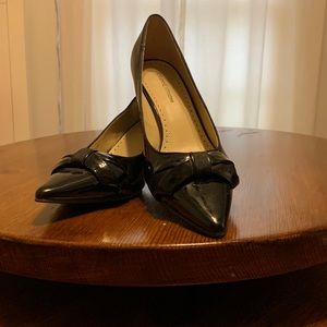 Adrienne Vittadini Black Pointed Toe Pumps
